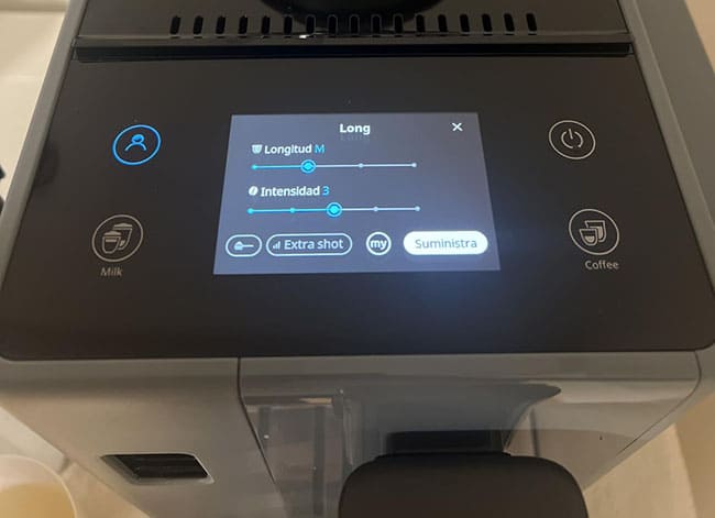 Alerta de descalcificacion e iconos de mantenimiento en el manual de instrucciones De'Longhi Rivelia